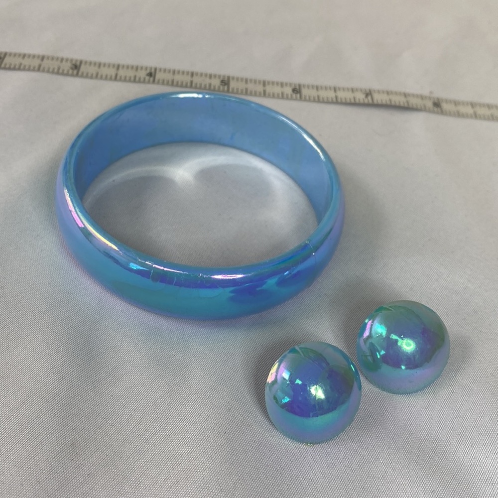 Funky iridescent button earrings and bracelet